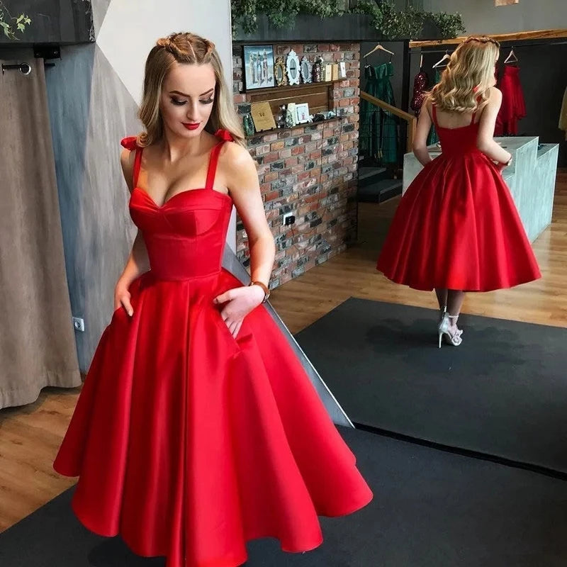 A-Line Satin Sweetheart Cocktail Dresses With Pockets