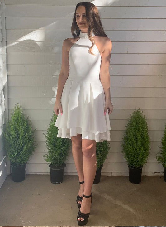 A-Line/Princess Halter Sleeveless Satin Short/Mini Homecoming Dress With Ruffle